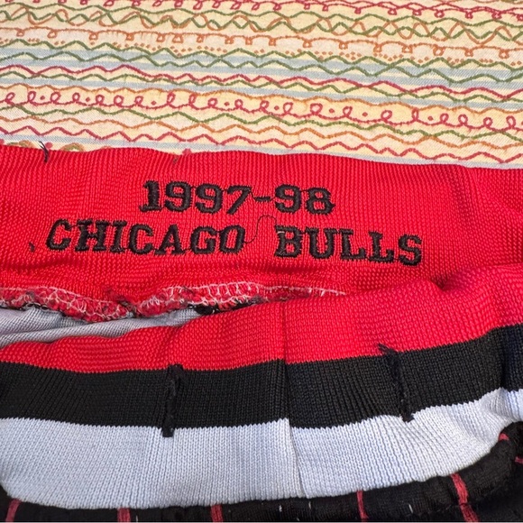 Chicago Bulls Men's Just Don Pinstripe NBA Basketball Shorts Size S/M - Picture 2 of 10